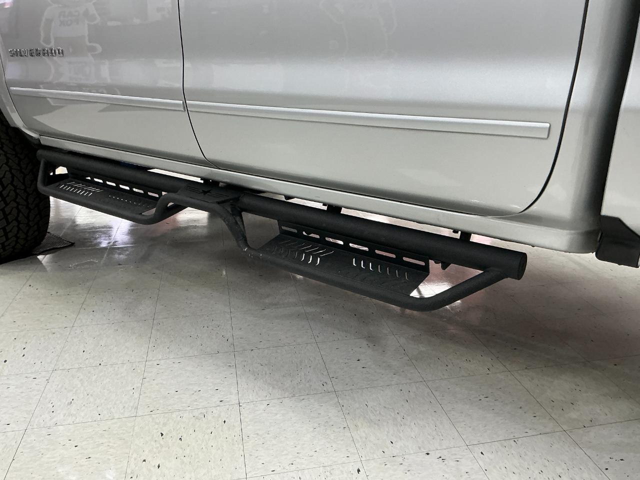 Chevrolet Silverado 1500 4WD Crew Cab 143.5" LT w/2LT 2018