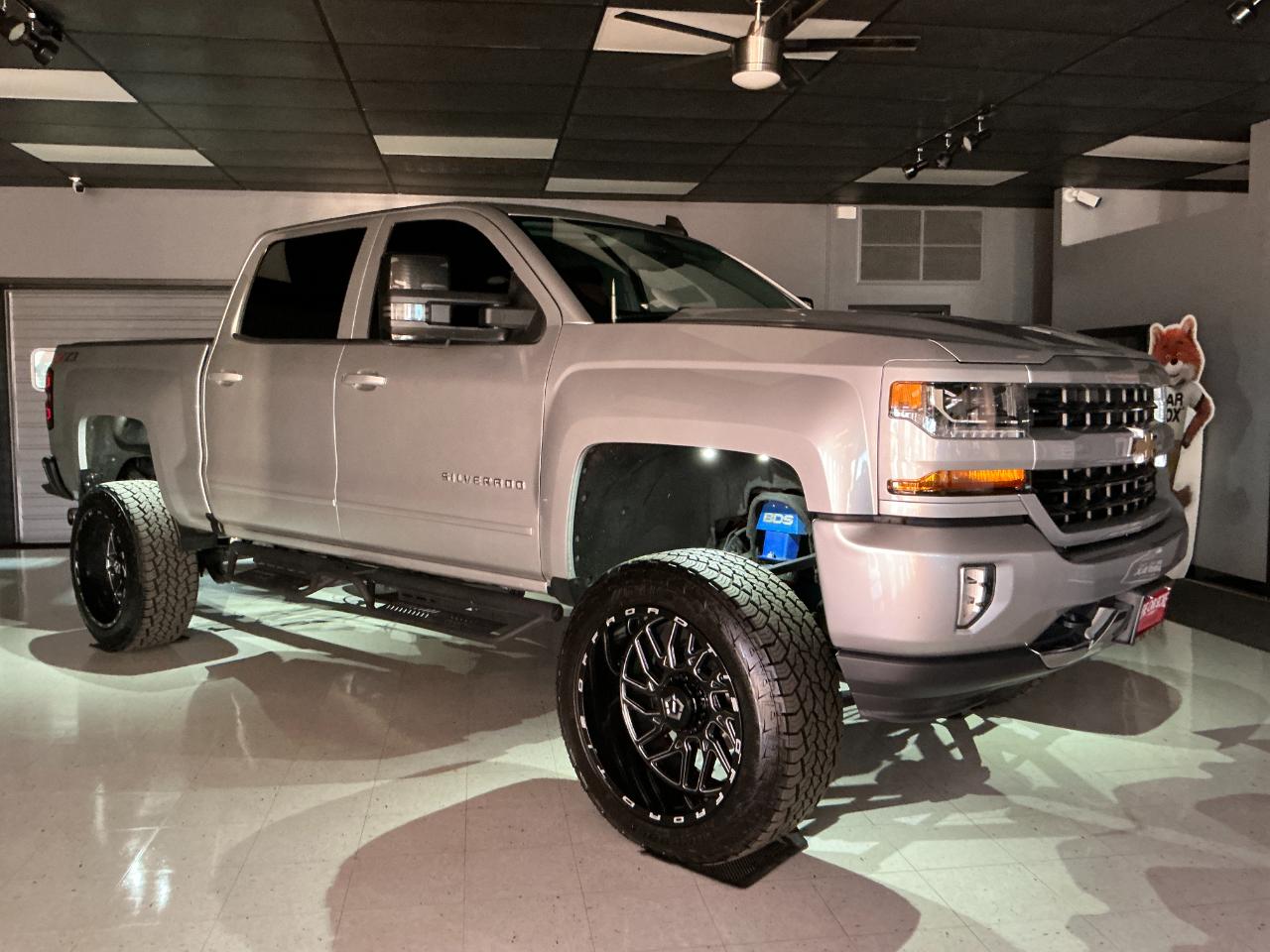 Chevrolet Silverado 1500 4WD Crew Cab 143.5" LT w/2LT 2018
