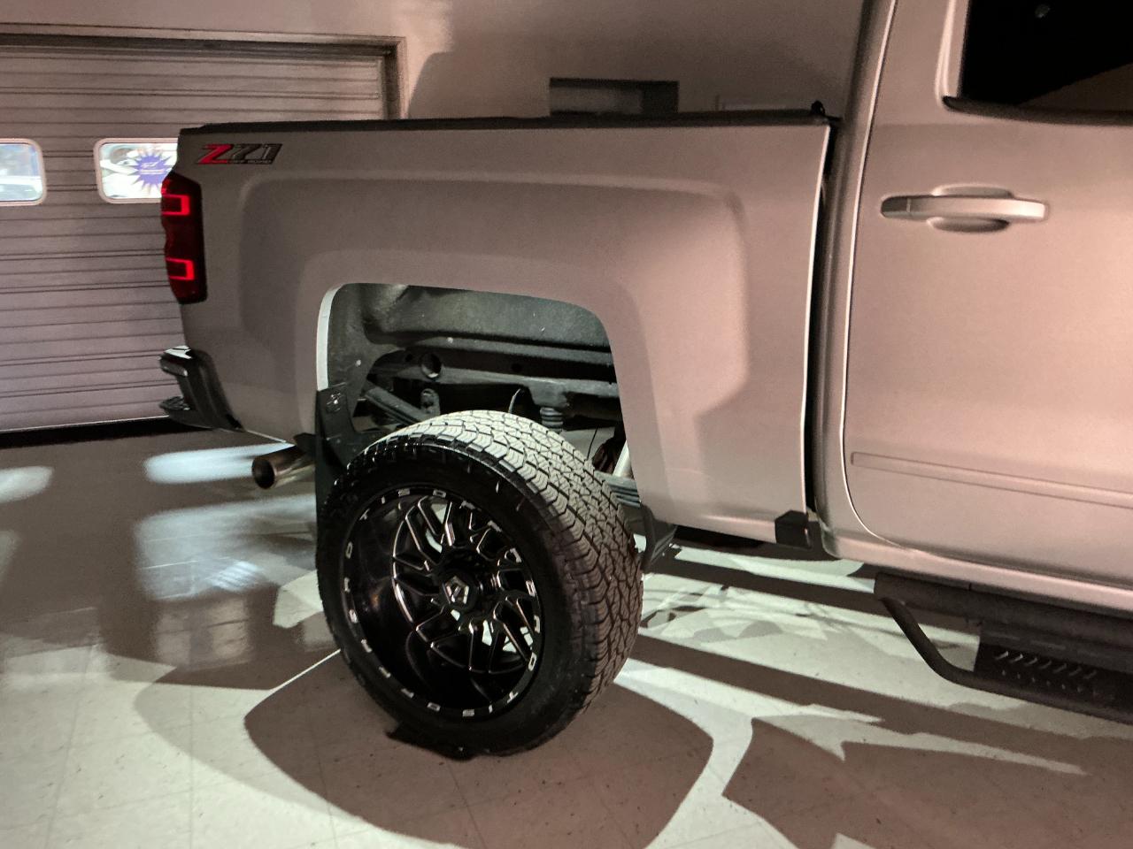 Chevrolet Silverado 1500 4WD Crew Cab 143.5" LT w/2LT 2018