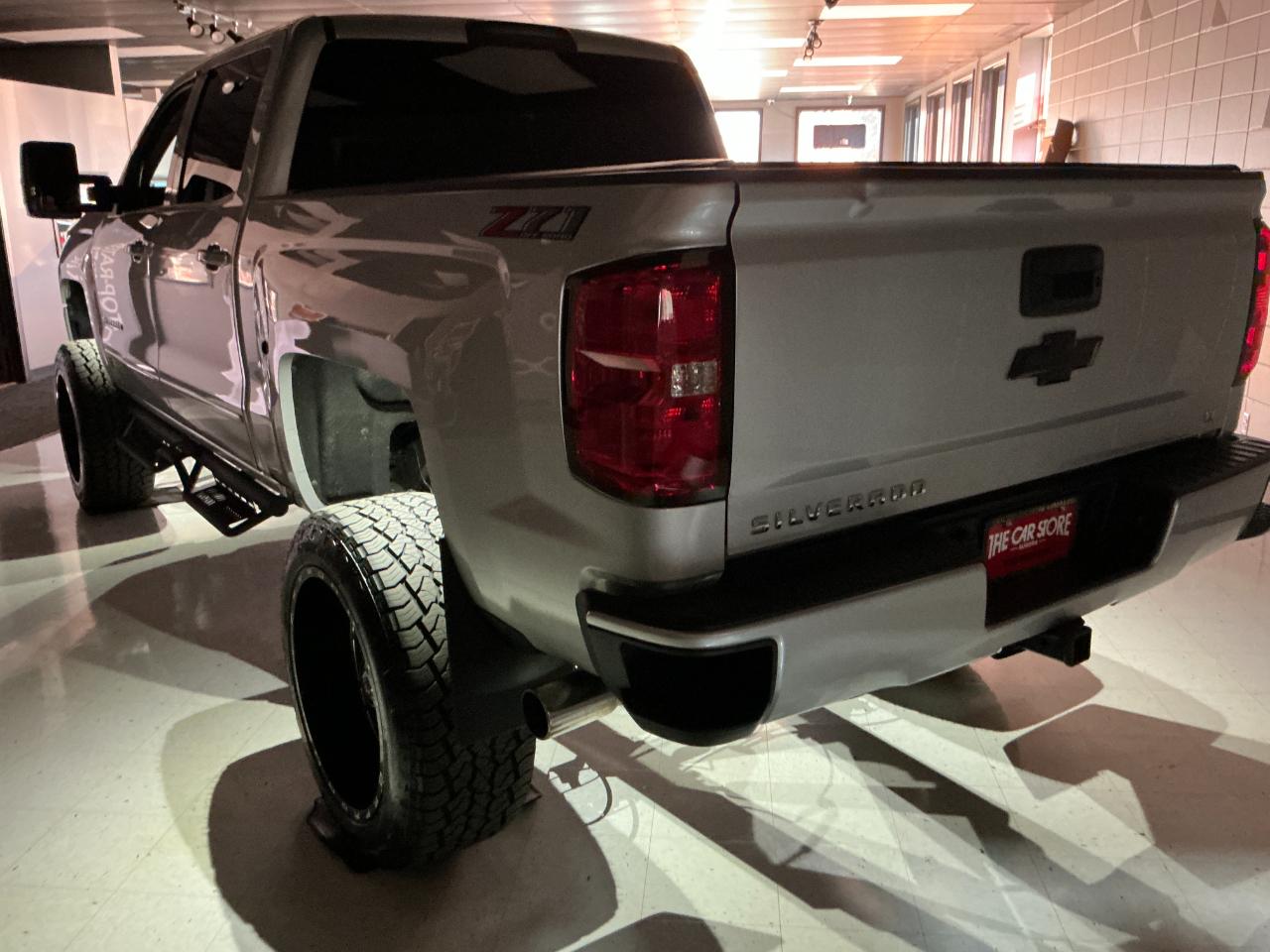 Chevrolet Silverado 1500 4WD Crew Cab 143.5" LT w/2LT 2018
