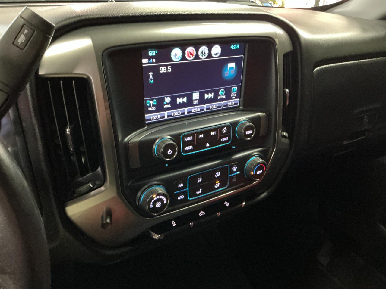 Chevrolet Silverado 1500 4WD Crew Cab 143.5" LT w/2LT 2018