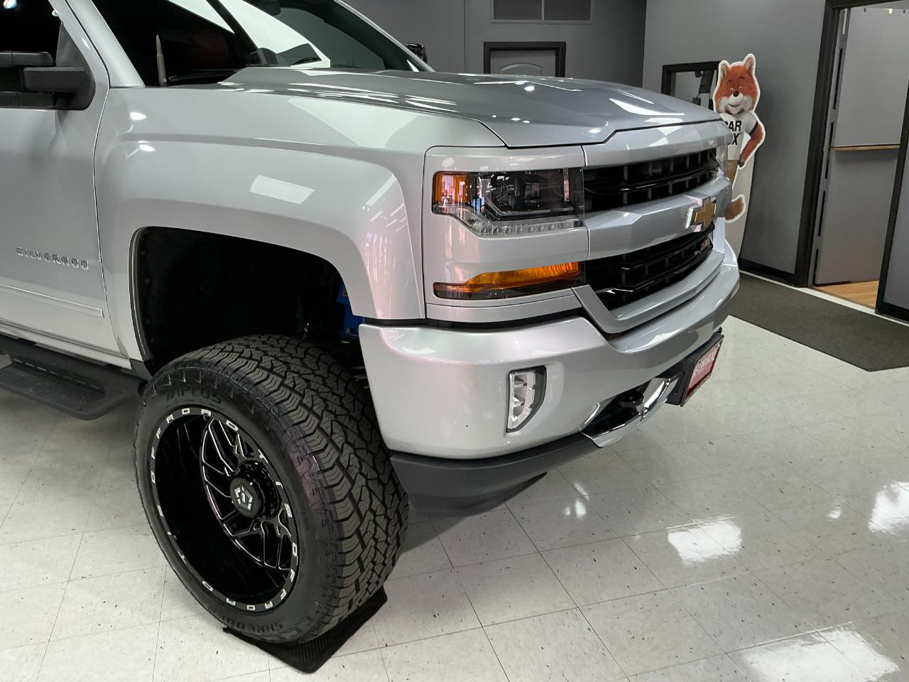 Chevrolet Silverado 1500 4WD Crew Cab 143.5" LT w/2LT 2018
