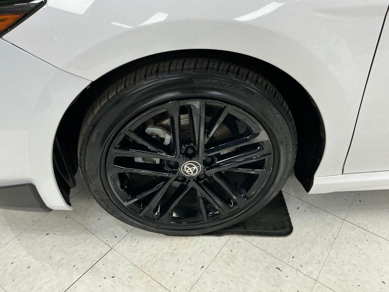 Toyota Camry SE (Natl) 2025