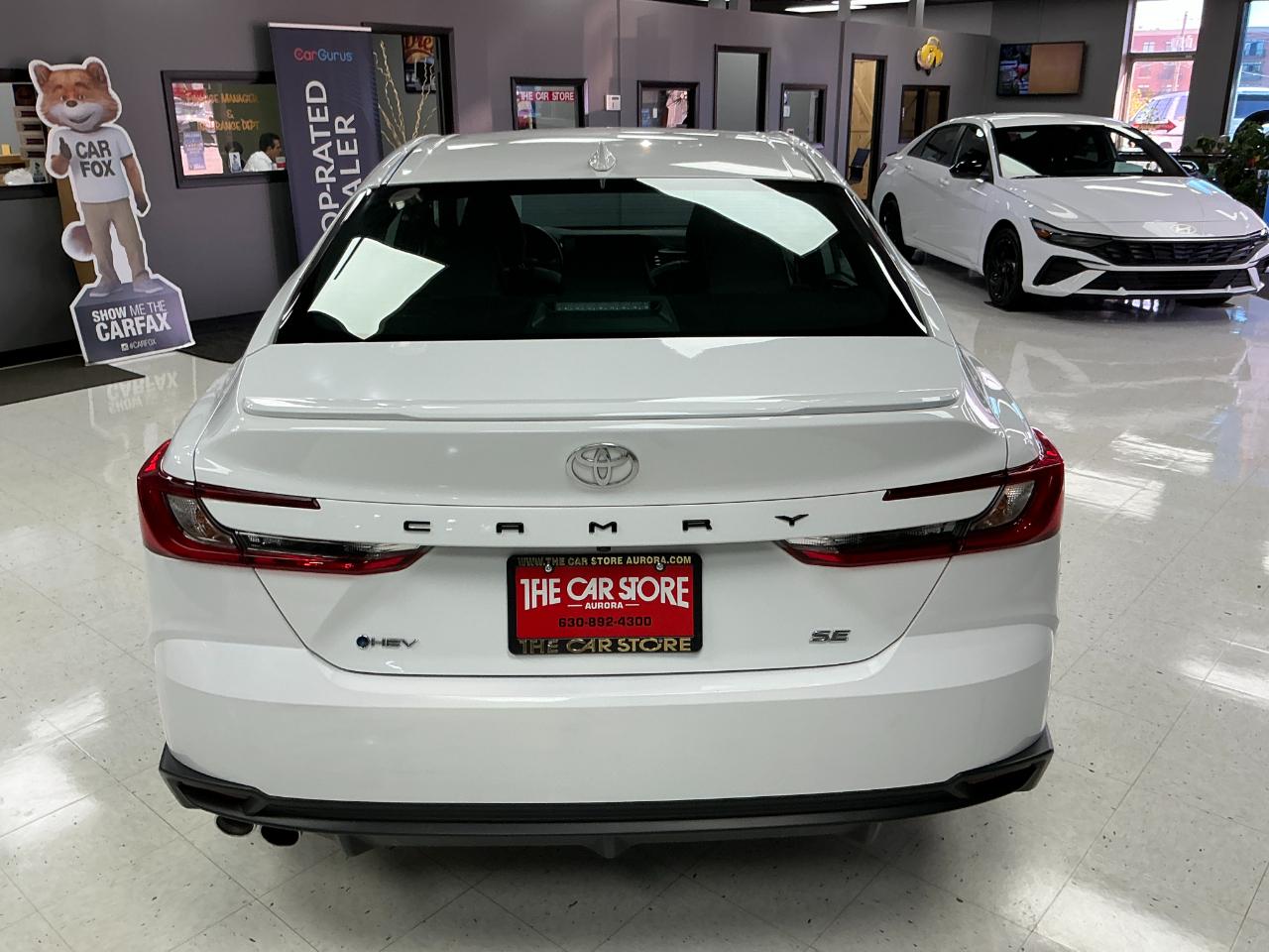 Toyota Camry SE (Natl) 2025