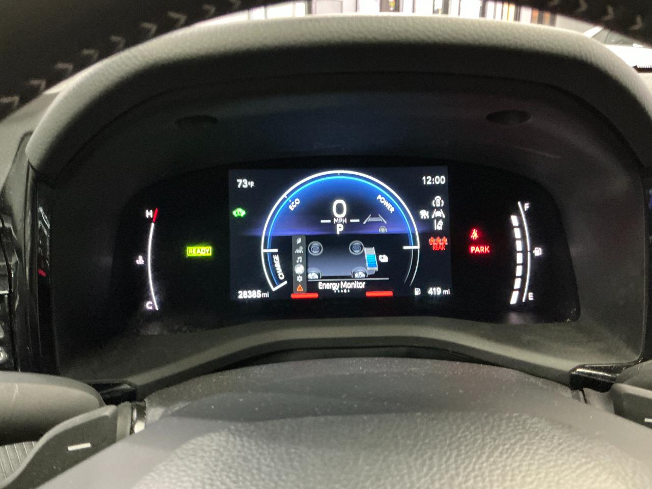 Toyota Camry SE (Natl) 2025