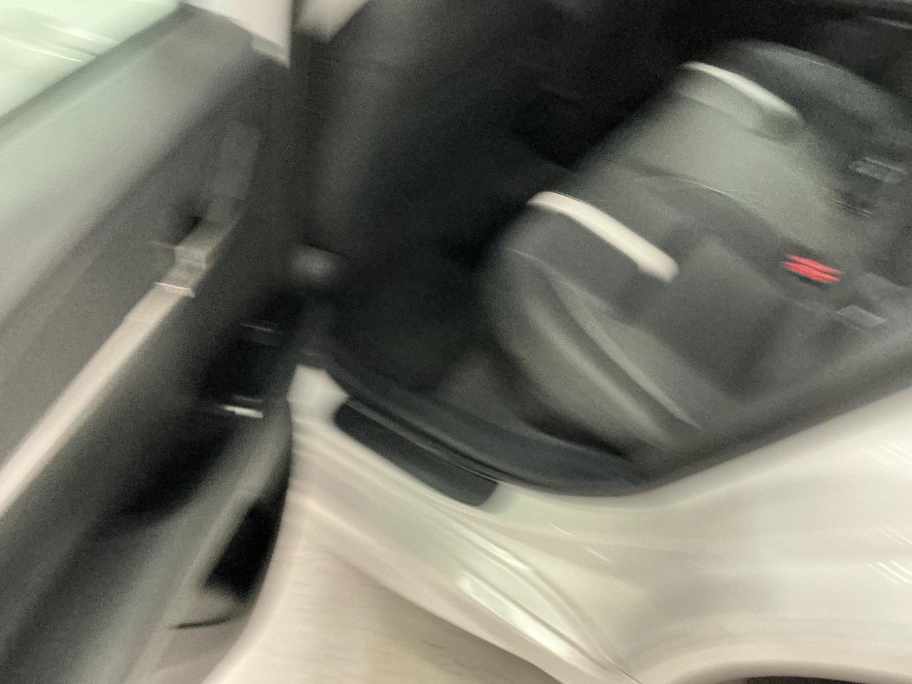 Toyota Camry SE (Natl) 2025
