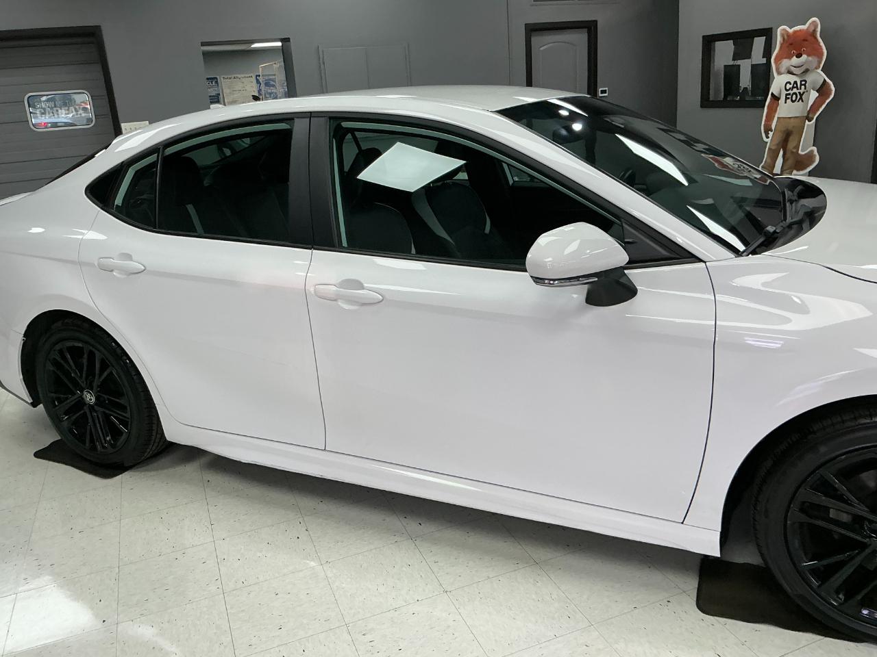 Toyota Camry SE (Natl) 2025
