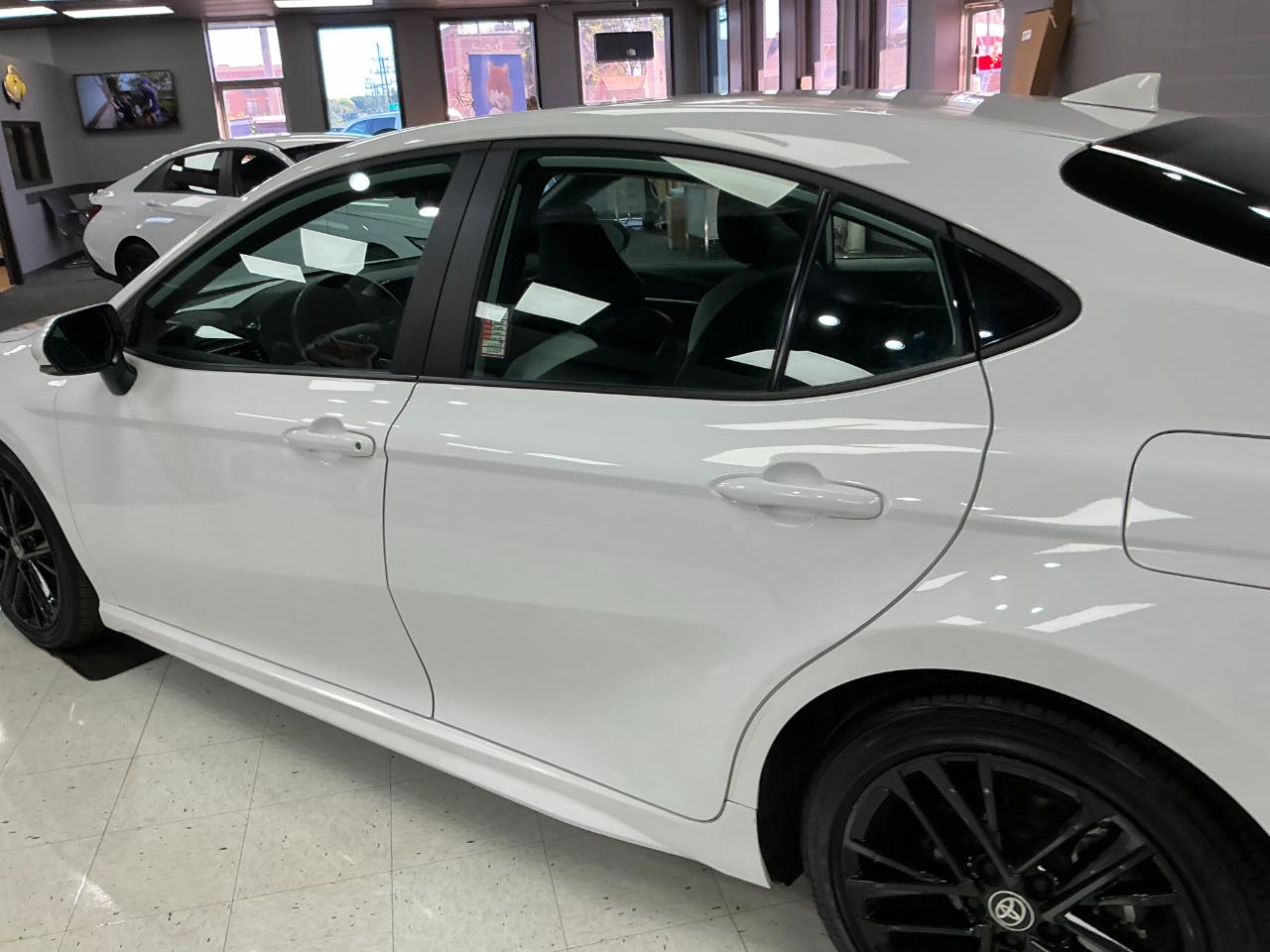 Toyota Camry SE (Natl) 2025