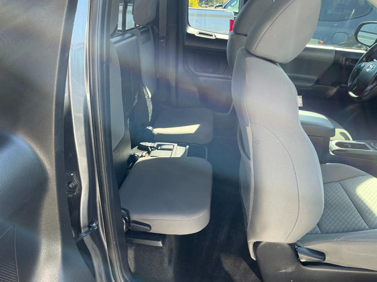 Toyota Tacoma 2WD SR Access Cab 6' Bed I4 AT (Natl) 2020