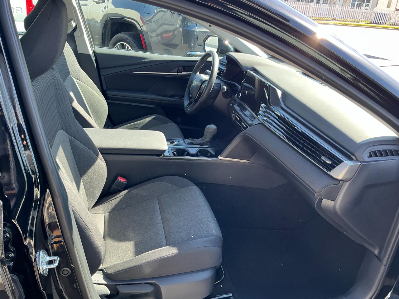 Toyota Camry LE (Natl) 2026