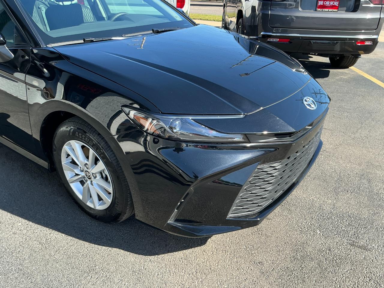 Toyota Camry LE (Natl) 2026