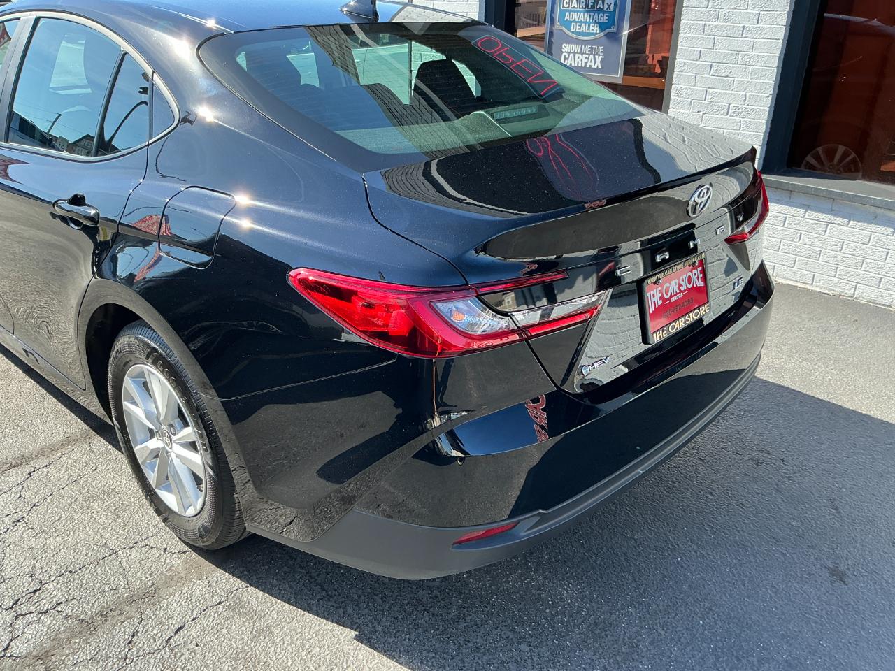 Toyota Camry LE (Natl) 2026