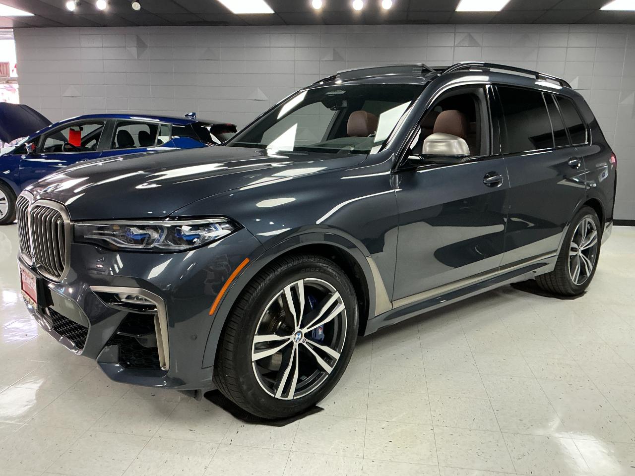 BMW X7 M50i Sports Activity Vehicle 2022