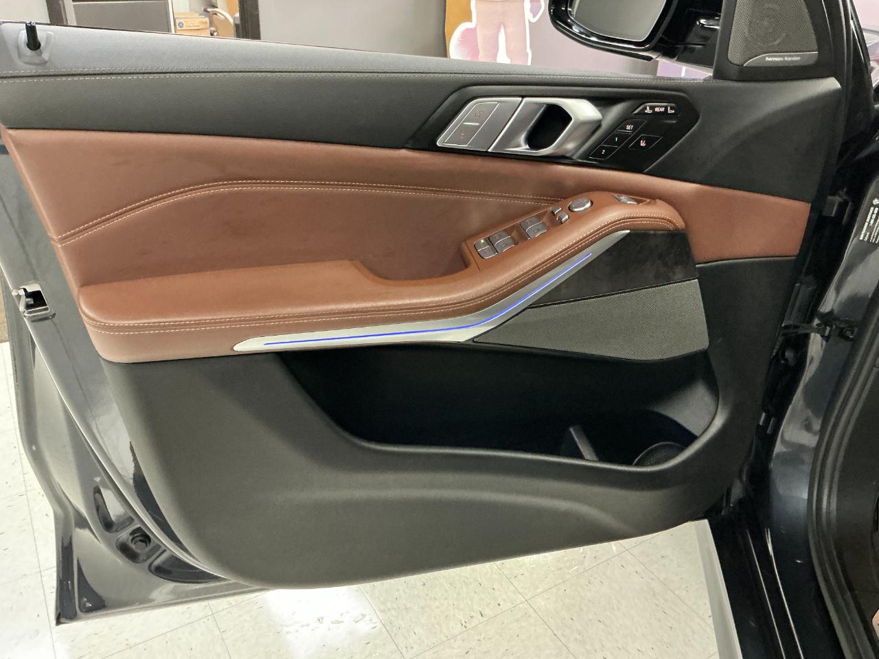 BMW X7 M50i Sports Activity Vehicle 2022