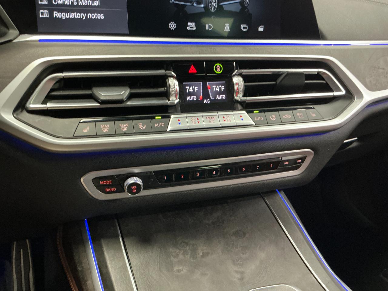 BMW X7 M50i Sports Activity Vehicle 2022