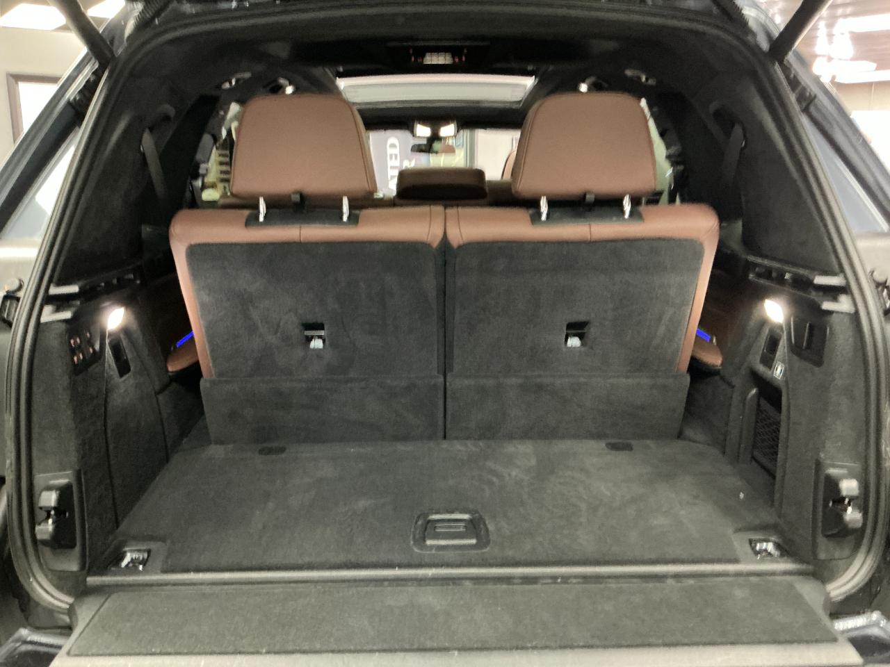 BMW X7 M50i Sports Activity Vehicle 2022