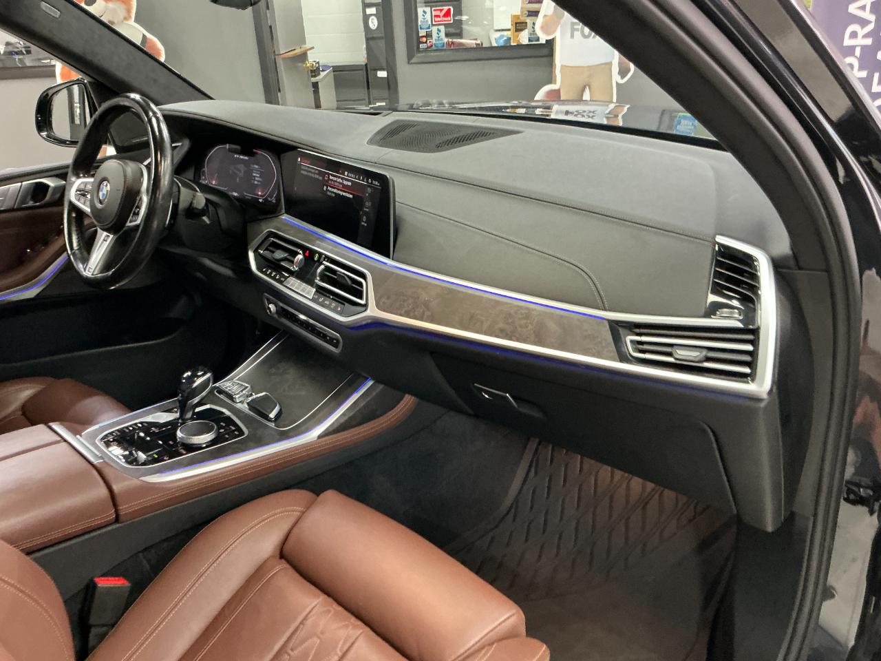 BMW X7 M50i Sports Activity Vehicle 2022