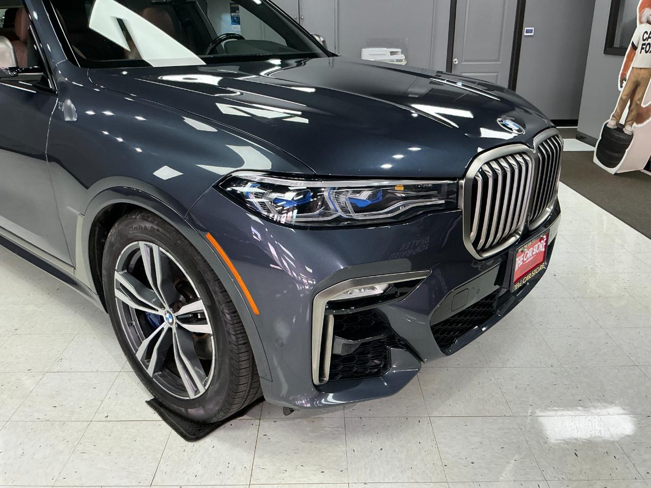 BMW X7 M50i Sports Activity Vehicle 2022