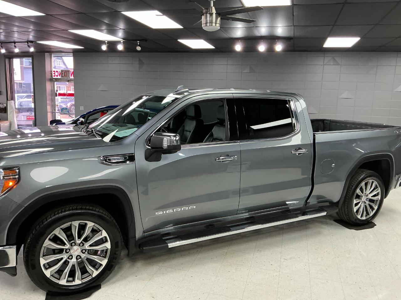 GMC Sierra 1500 4WD Crew Cab 157" SLT 2020