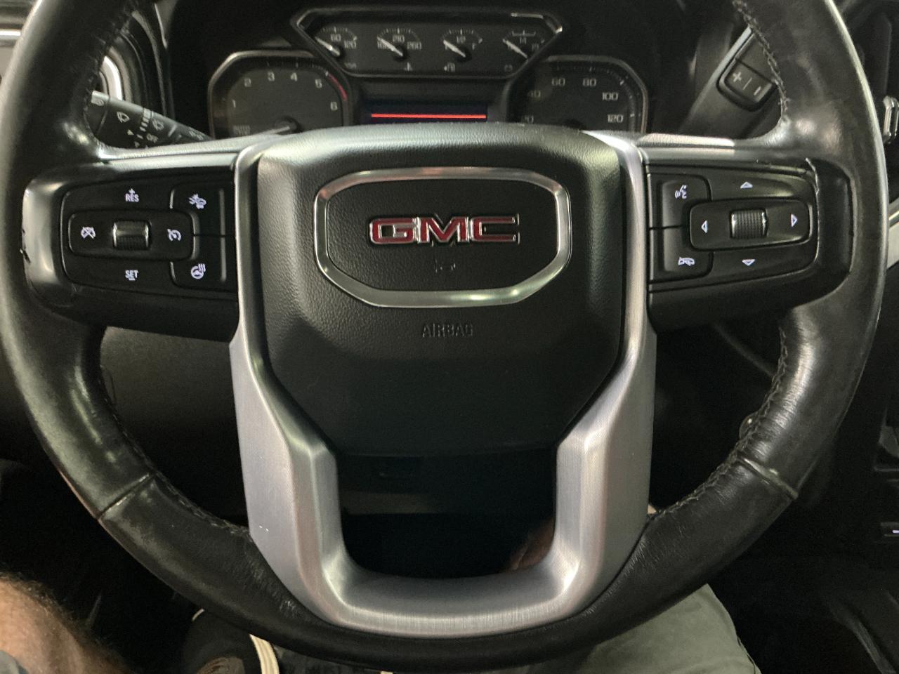 GMC Sierra 1500 4WD Crew Cab 157" SLT 2020