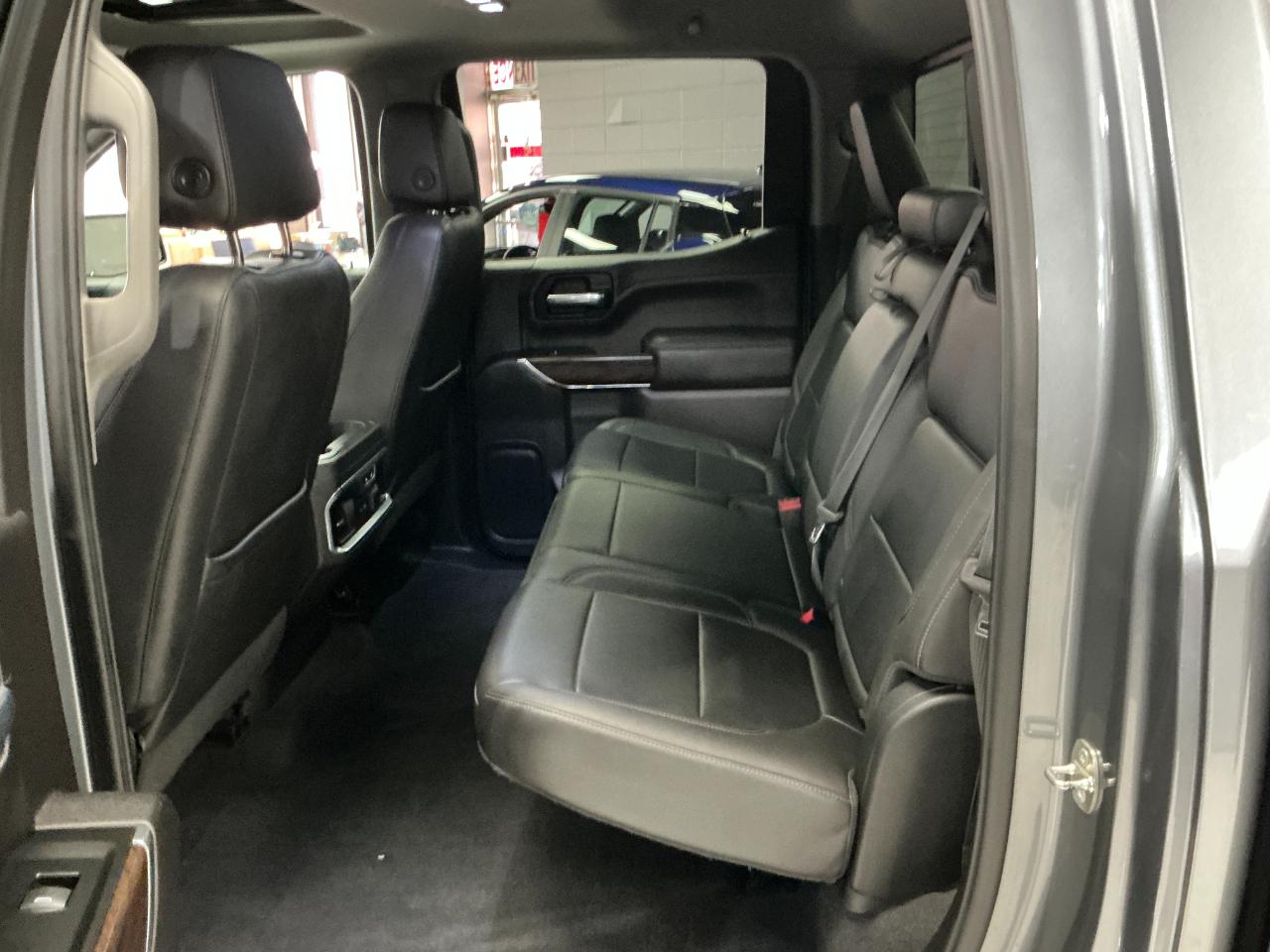 GMC Sierra 1500 4WD Crew Cab 157" SLT 2020