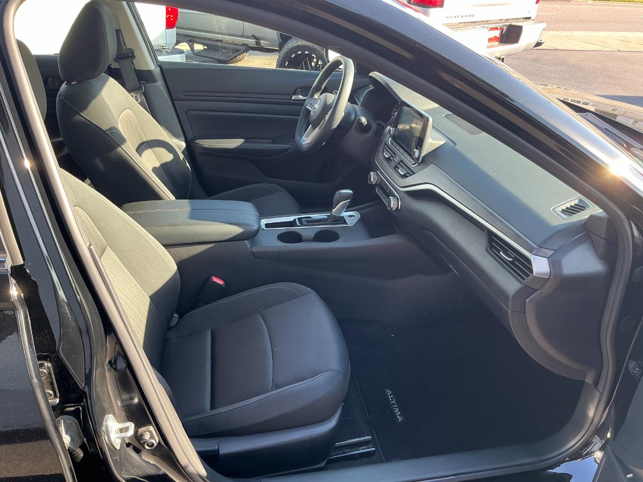 Nissan Altima SV FWD 2025