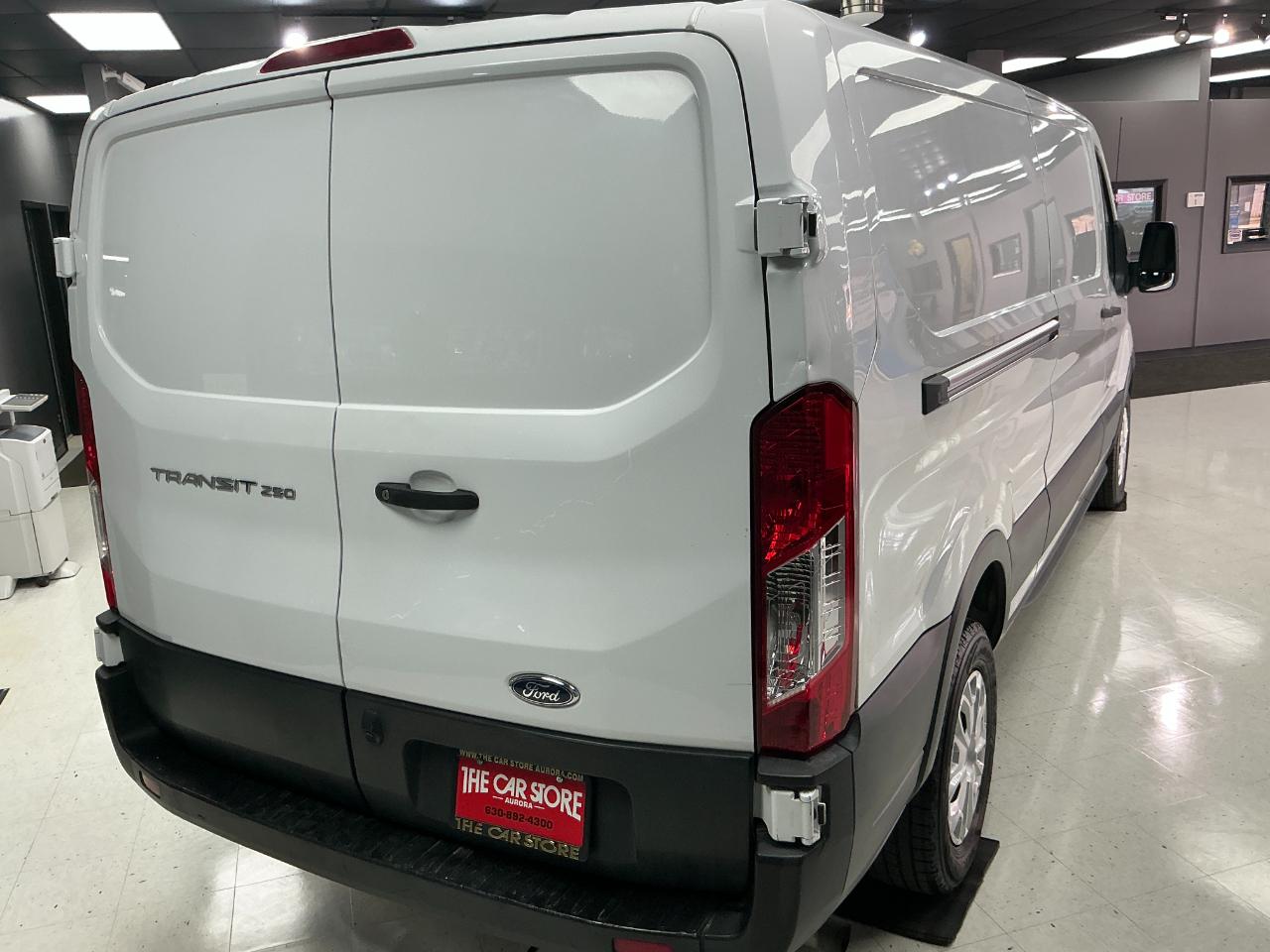Ford Transit Cargo Van T-250 148" Low Rf 9000 GVWR Sliding RH Dr 2021