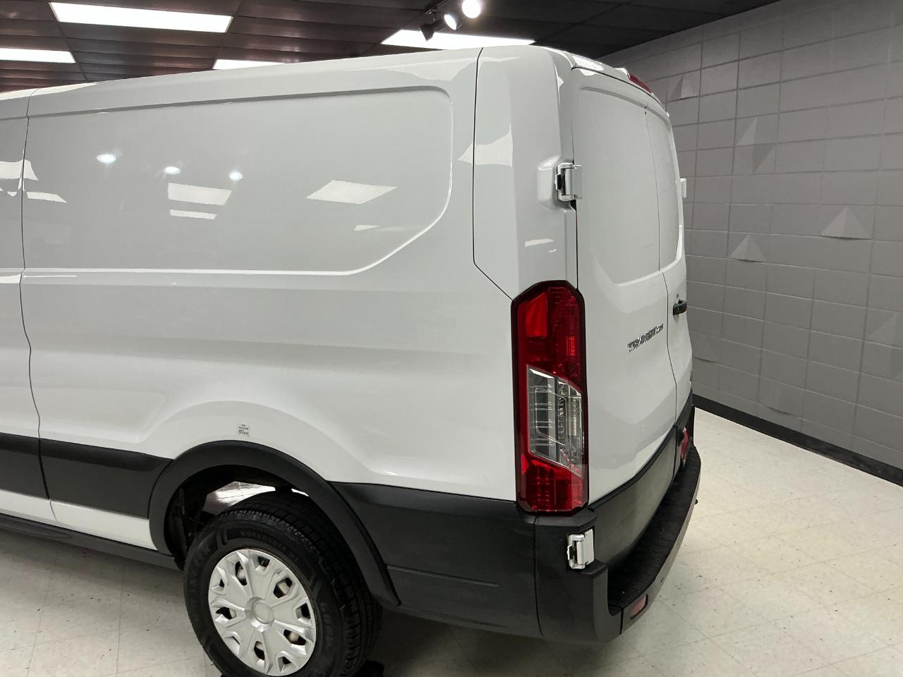 Ford Transit Cargo Van T-250 148" Low Rf 9000 GVWR Sliding RH Dr 2021