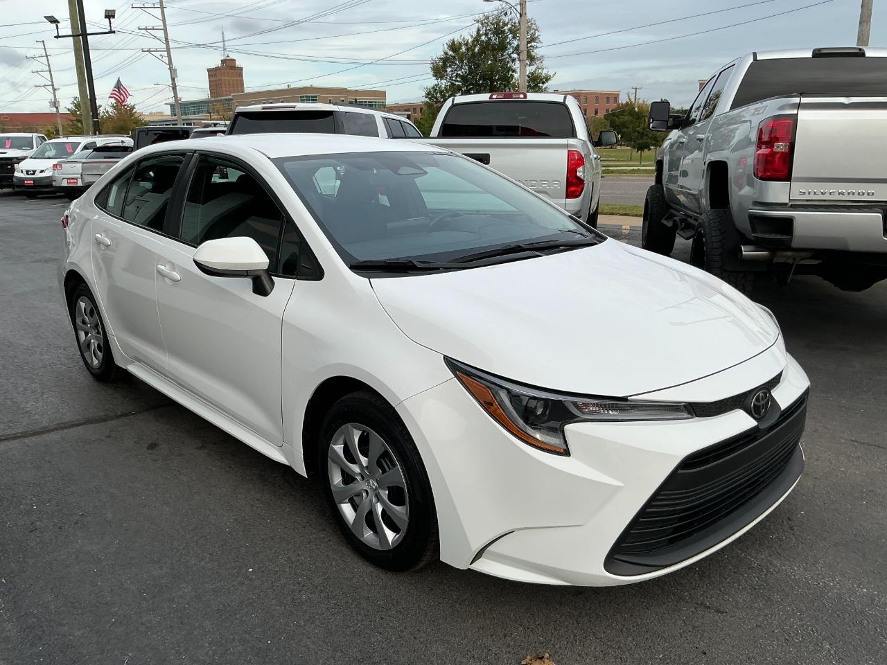 Toyota Corolla LE CVT (Natl) 2025