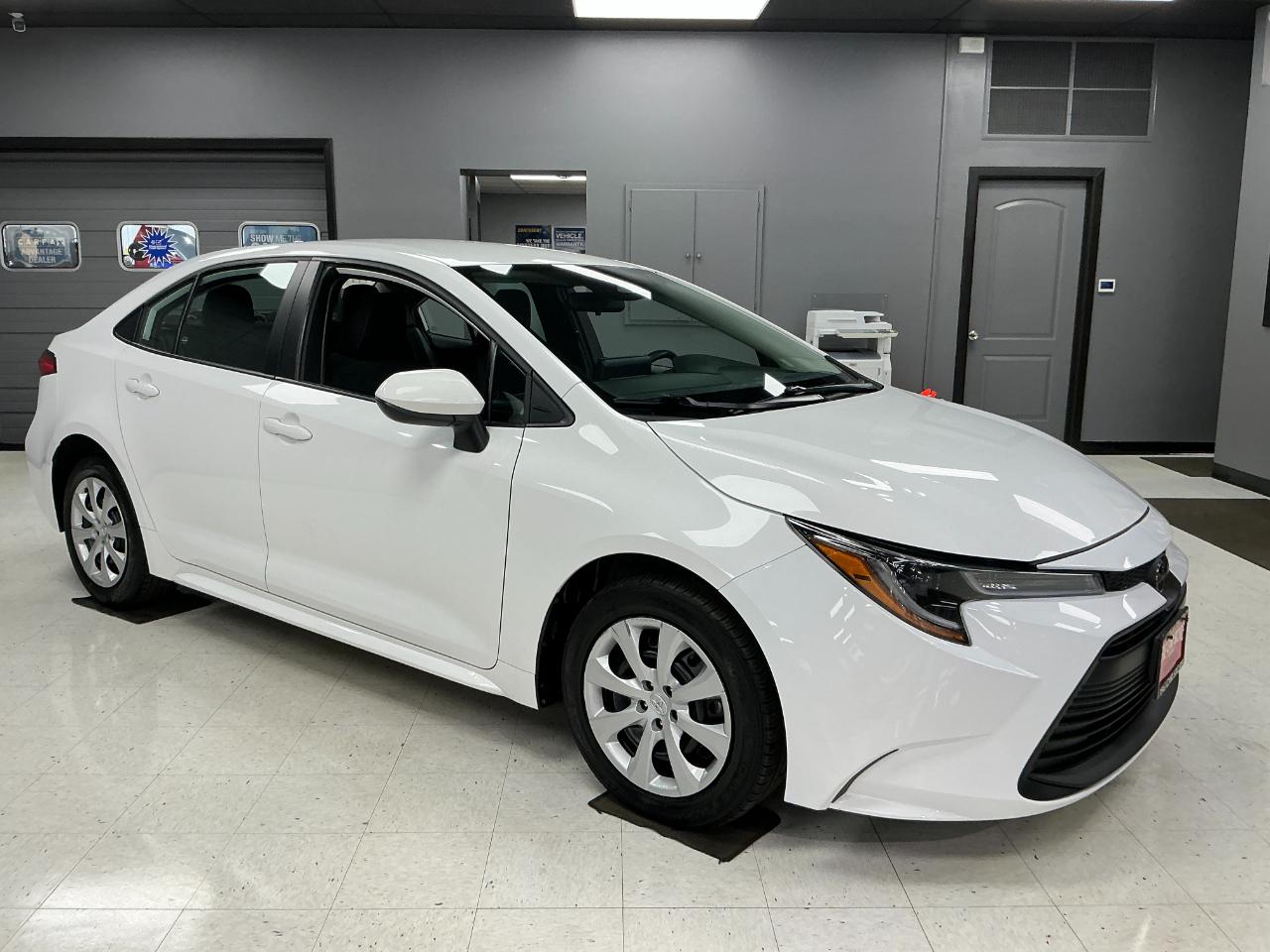 Toyota Corolla LE CVT (Natl) 2024