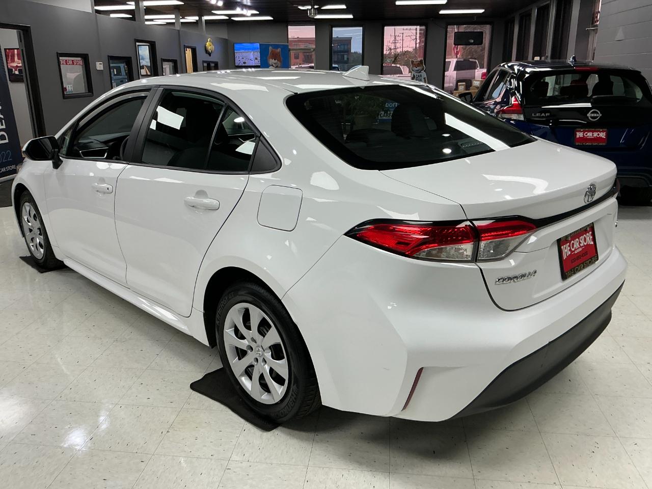 Toyota Corolla LE CVT (Natl) 2024