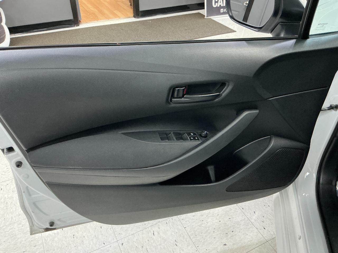 Toyota Corolla LE CVT (Natl) 2024