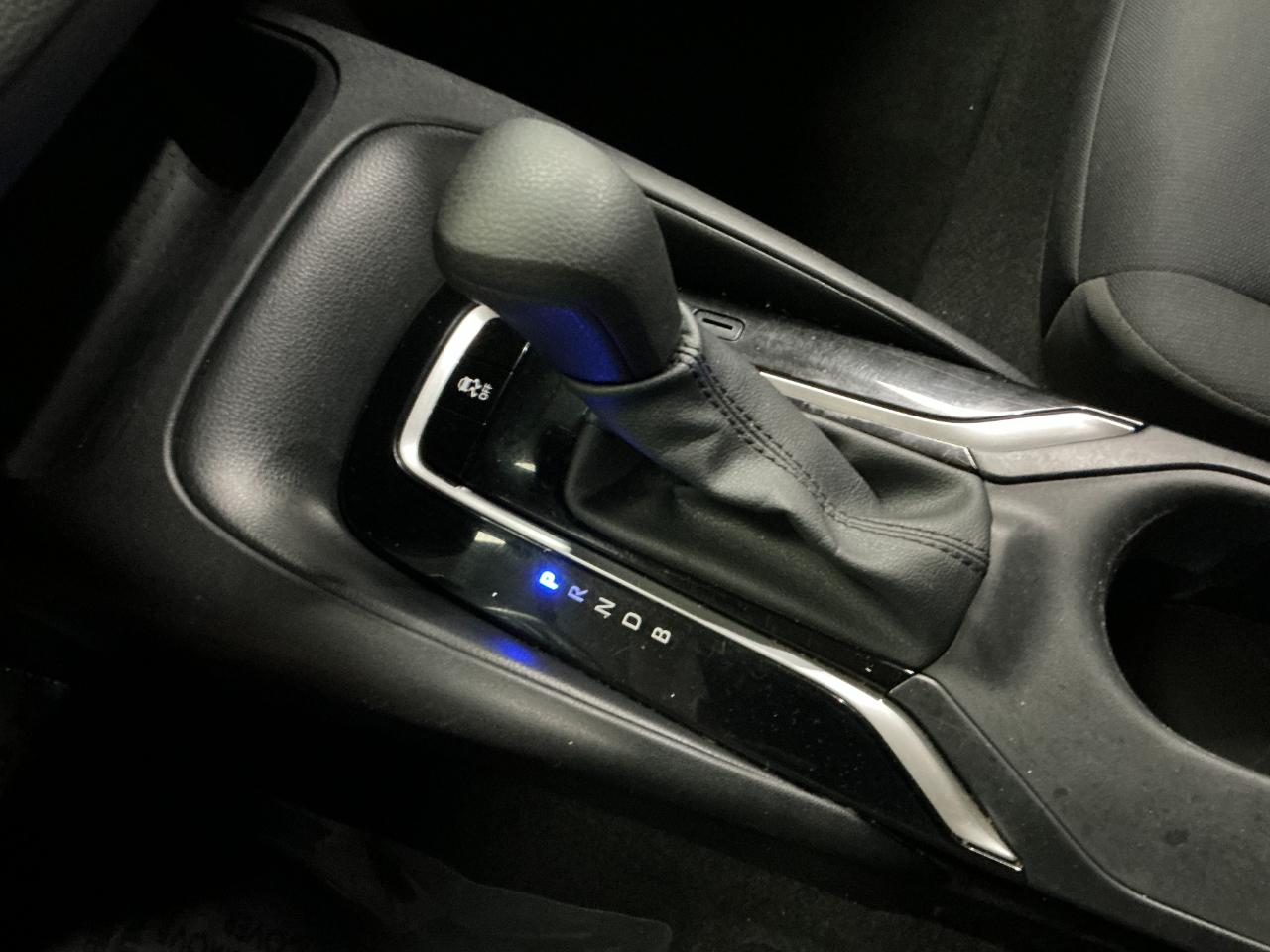 Toyota Corolla LE CVT (Natl) 2024