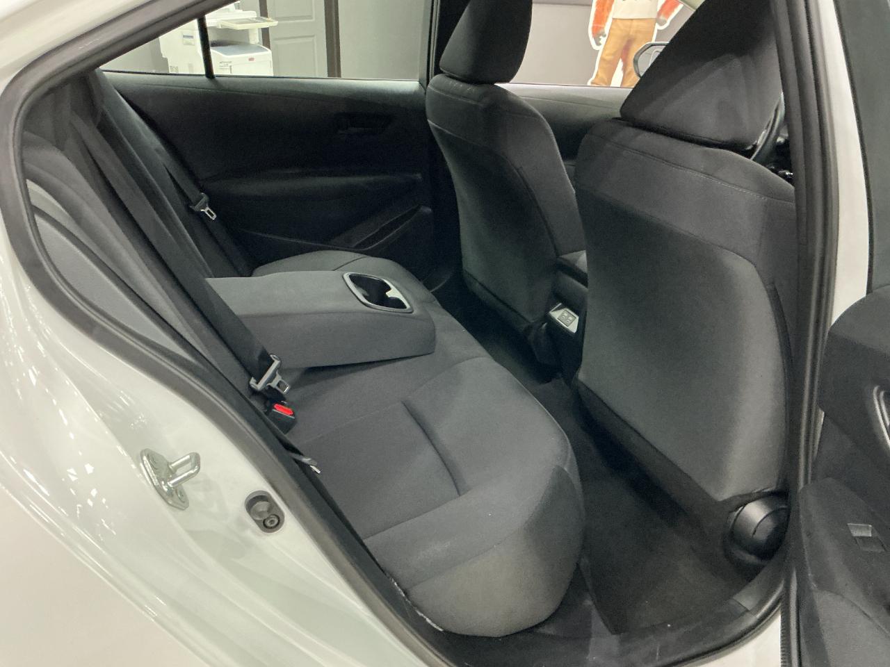 Toyota Corolla LE CVT (Natl) 2024