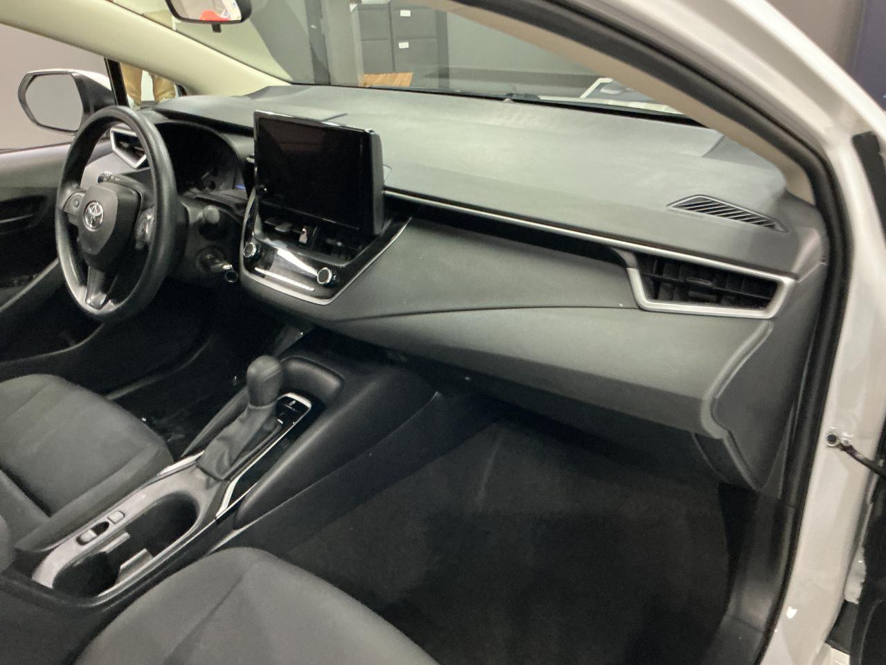 Toyota Corolla LE CVT (Natl) 2024