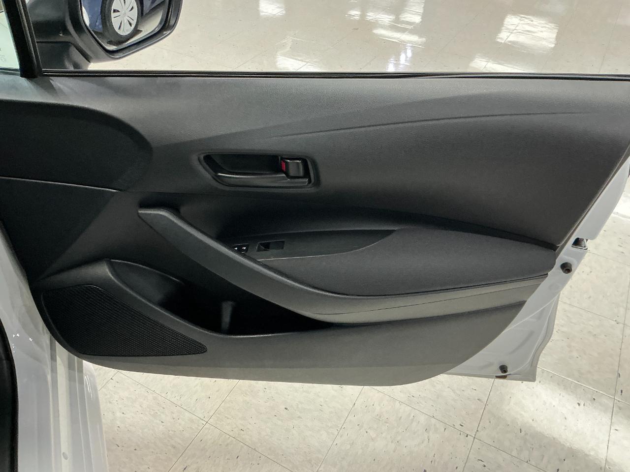 Toyota Corolla LE CVT (Natl) 2024
