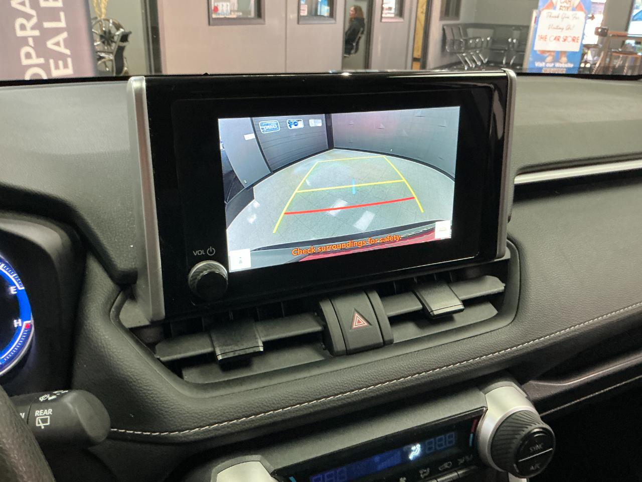 Toyota RAV4 Hybrid LE AWD (Natl) 2025