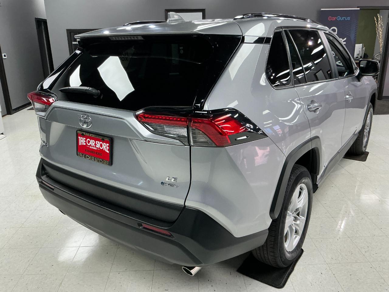 Toyota RAV4 Hybrid LE AWD (Natl) 2025
