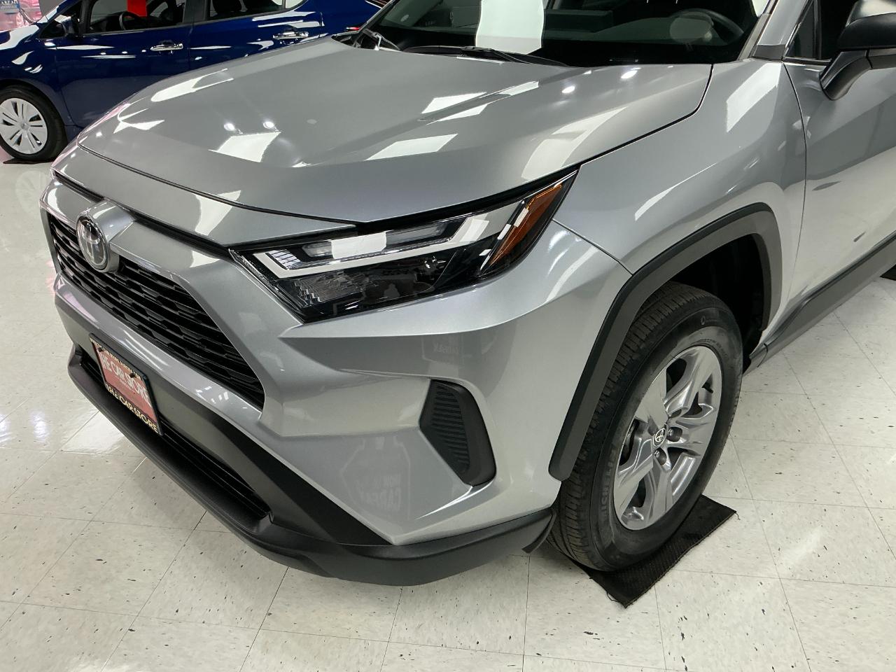 Toyota RAV4 Hybrid LE AWD (Natl) 2025