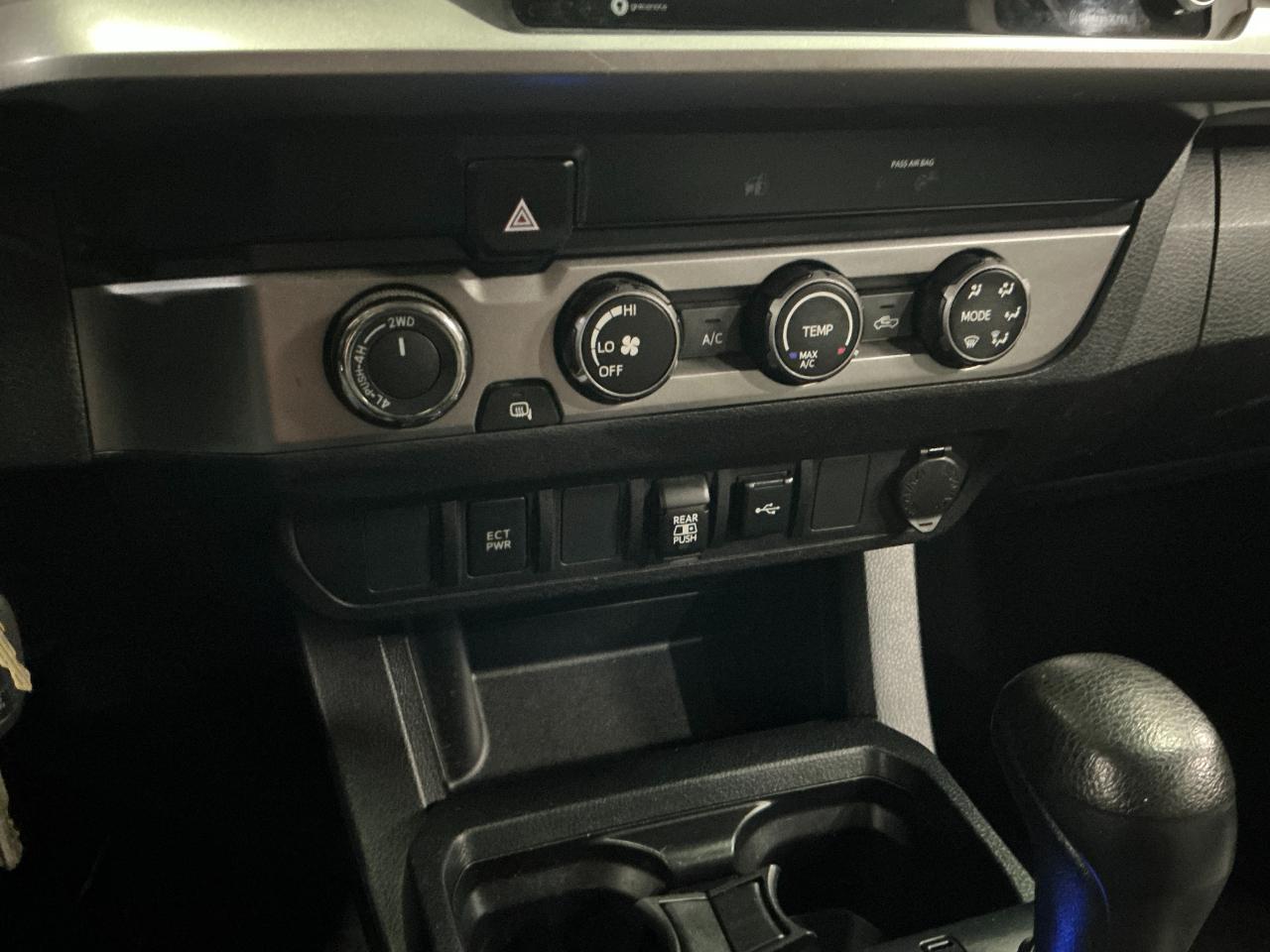 Toyota Tacoma 4WD SR5 Double Cab 6' Bed V6 AT (Natl) 2020