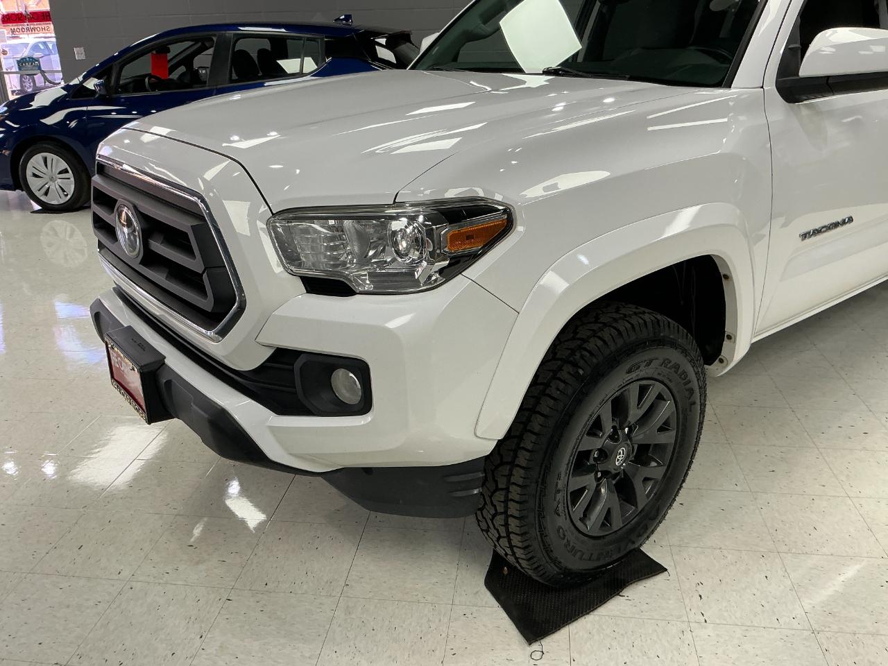 Toyota Tacoma 4WD SR5 Double Cab 6' Bed V6 AT (Natl) 2020