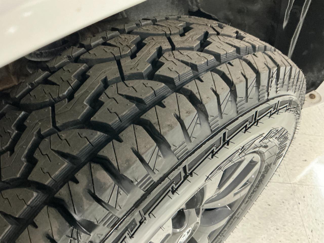 Toyota Tacoma 4WD SR5 Double Cab 6' Bed V6 AT (Natl) 2020