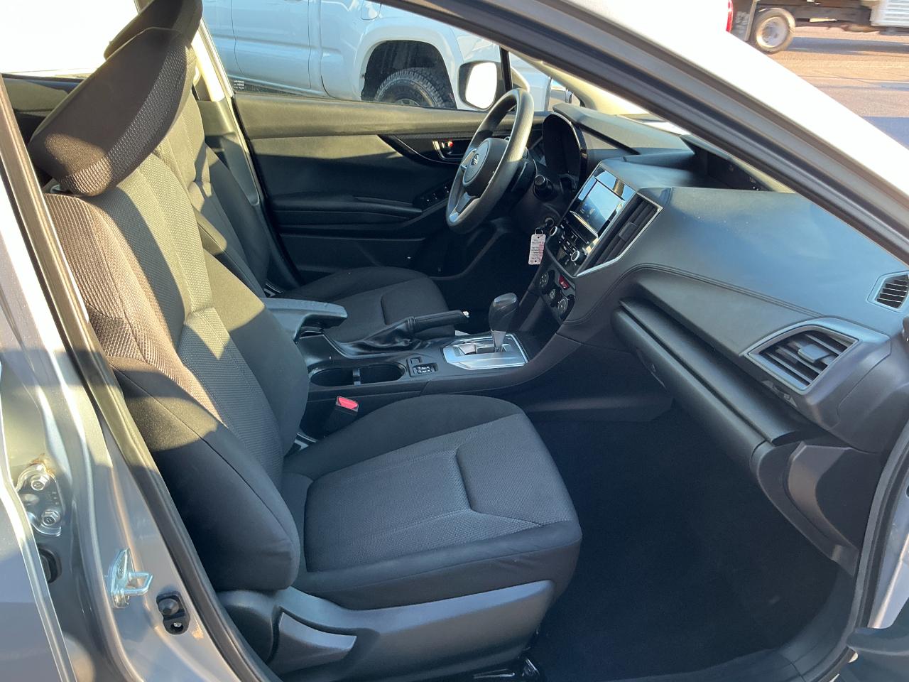 Subaru Impreza Premium 4-door CVT 2023