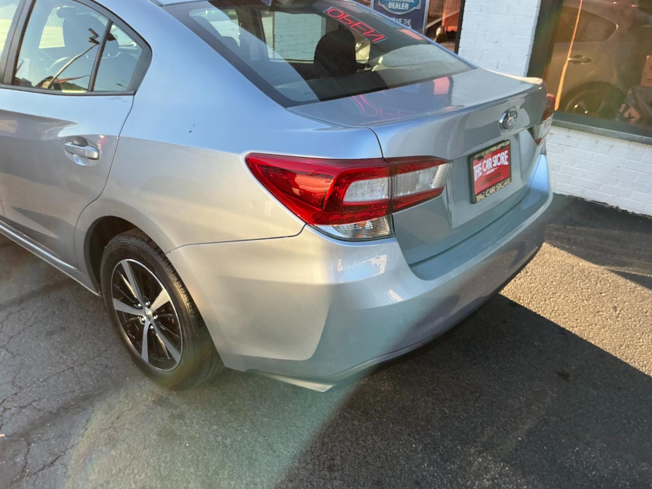 Subaru Impreza Premium 4-door CVT 2023
