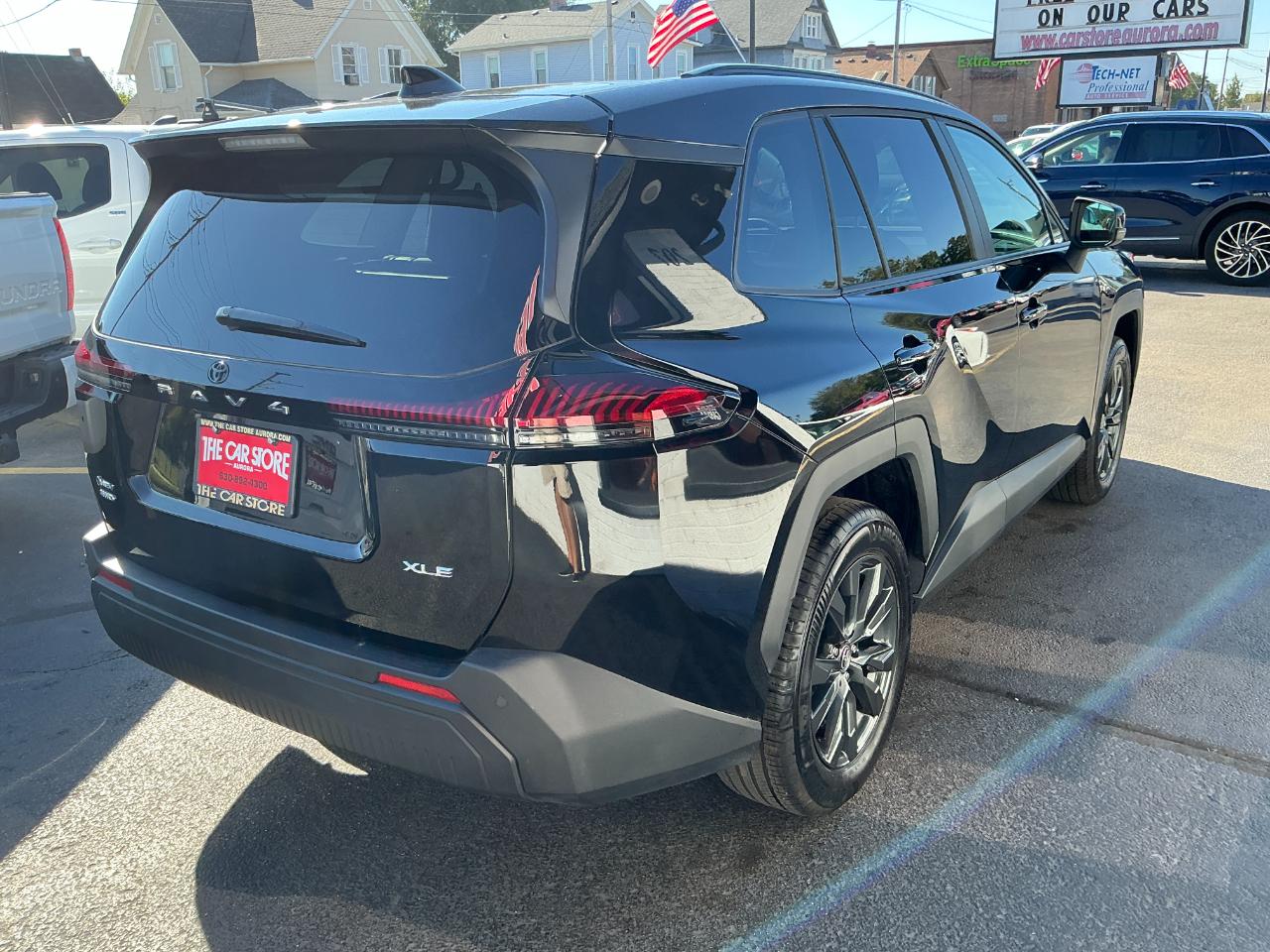 Toyota RAV4 XLE Premium AWD (Natl) 2026