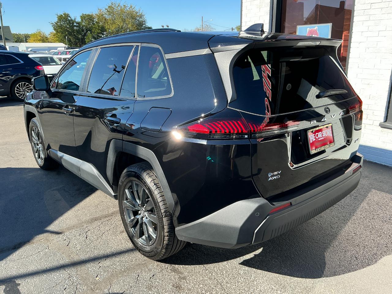 Toyota RAV4 XLE Premium AWD (Natl) 2026