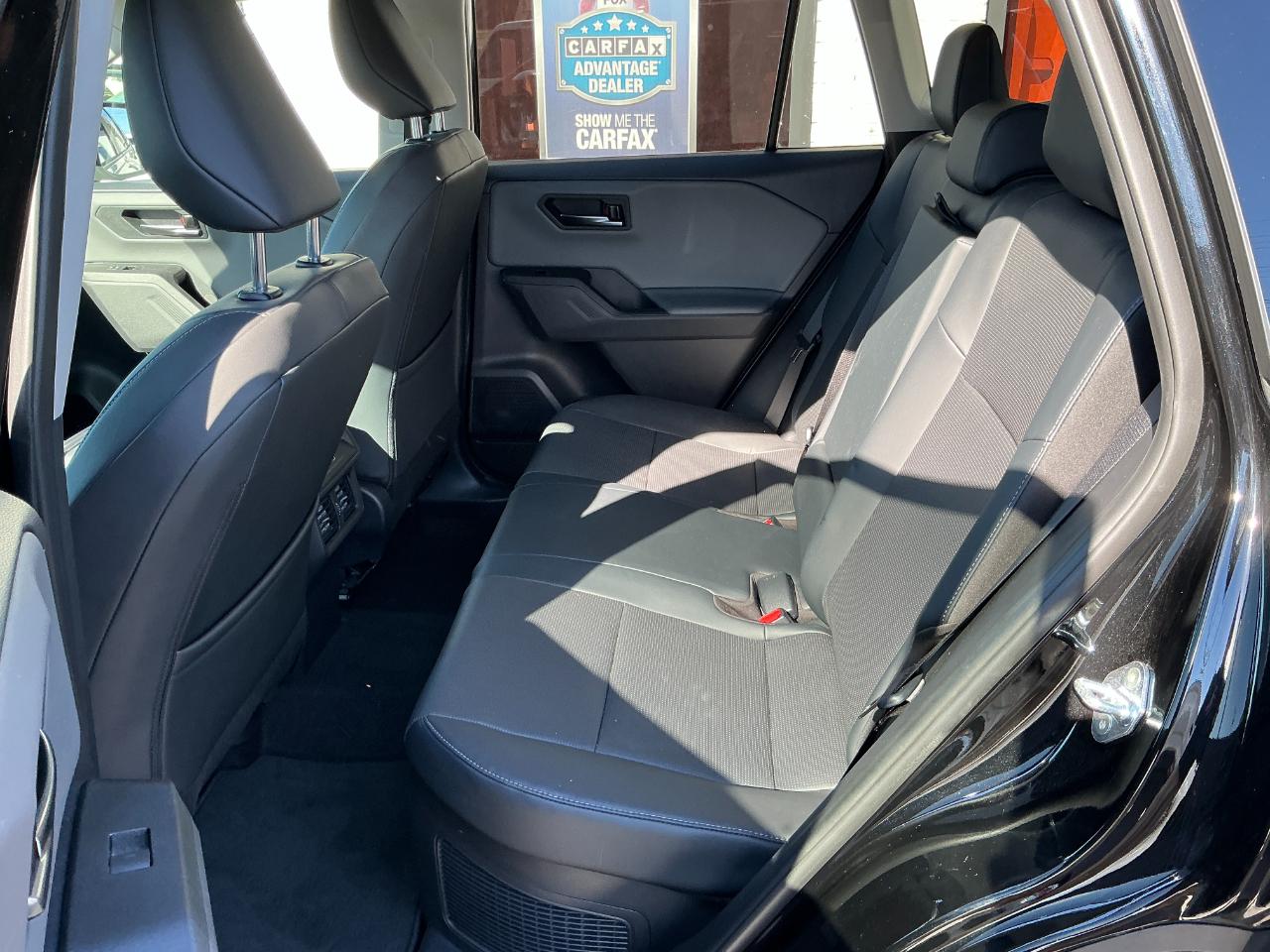 Toyota RAV4 XLE Premium AWD (Natl) 2026