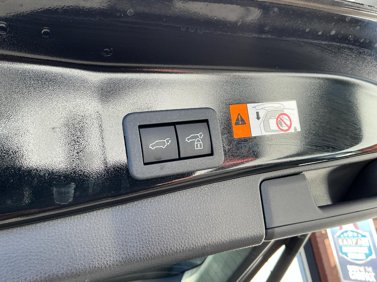 Toyota RAV4 XLE Premium AWD (Natl) 2026