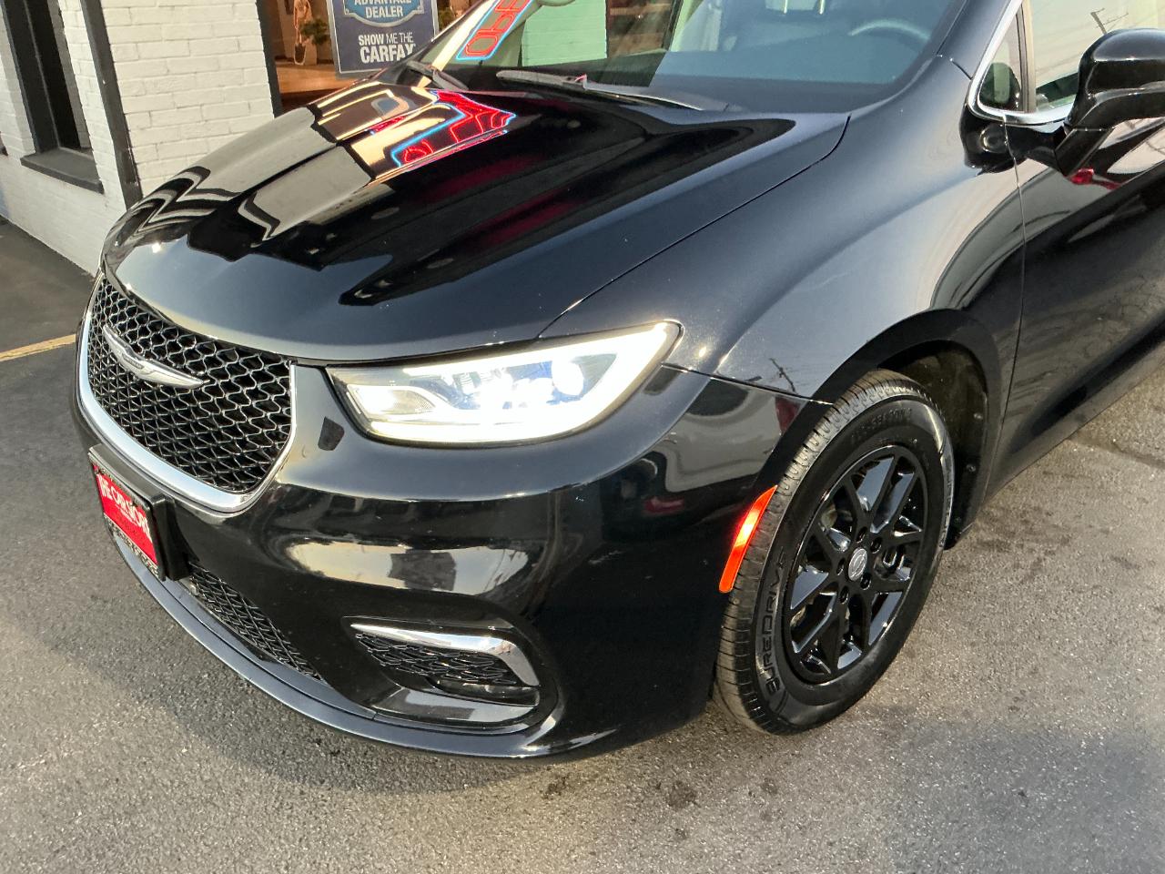 Chrysler Pacifica Touring L FWD 2024