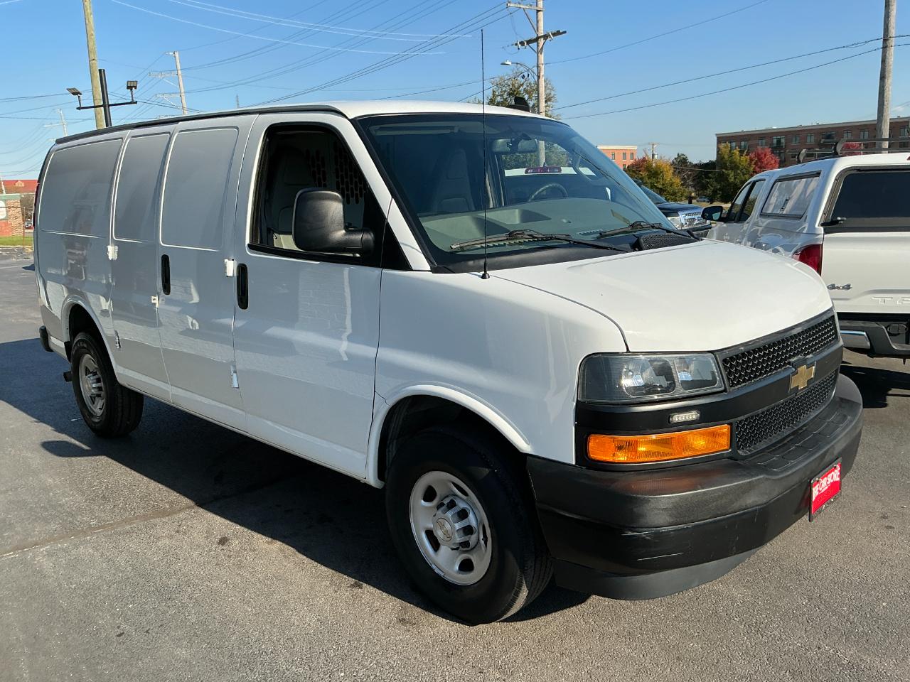 Chevrolet Express Cargo Van RWD 2500 135" 2023